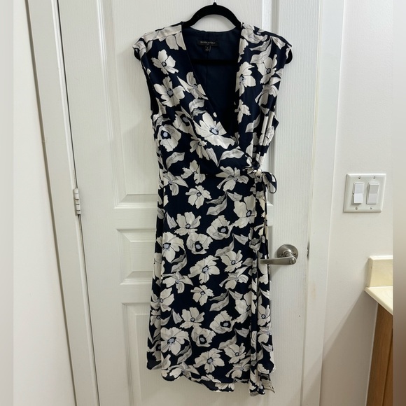 Banana Republic Wrap Dress - Picture 1 of 2